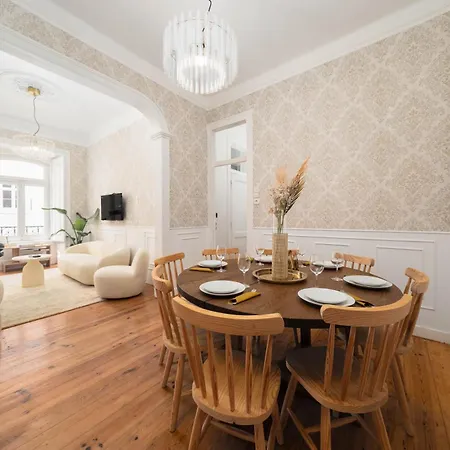 Large By Avenida Da Liberdade 7br