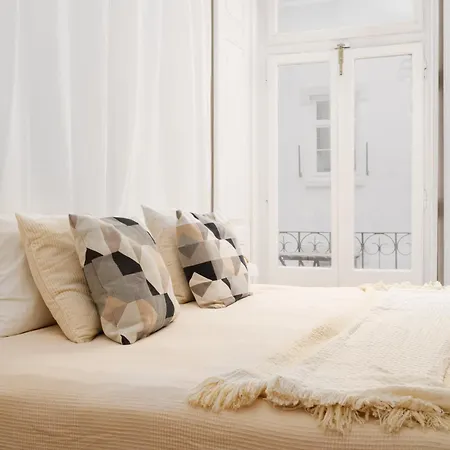 Large By Avenida Da Liberdade 7br Апартаменты *