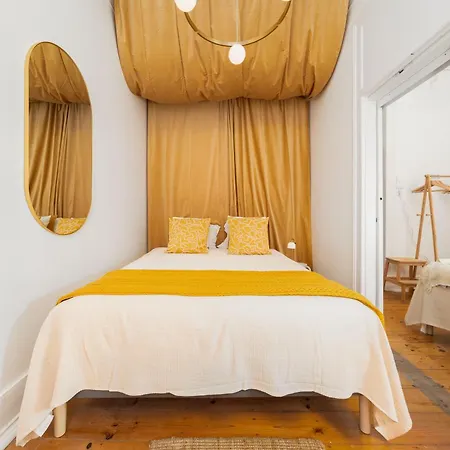 Large By Avenida Da Liberdade 7br Лиссабон