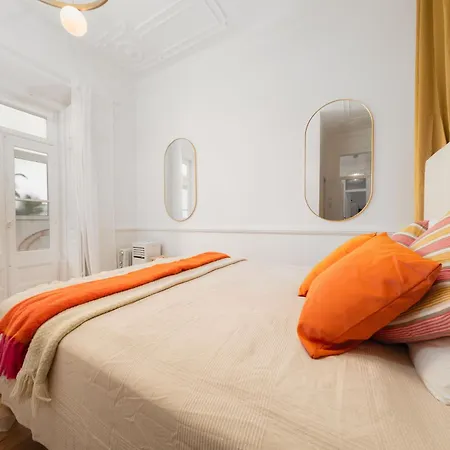 Large By Avenida Da Liberdade 7br Апартаменты