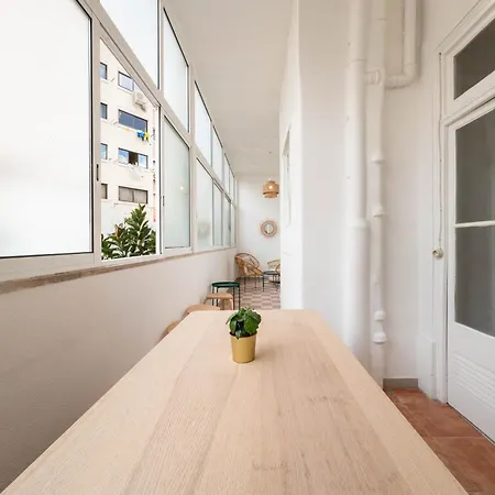 Large By Avenida Da Liberdade 7br Апартаменты