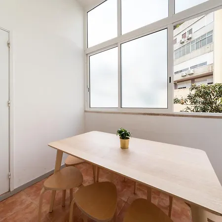 Апартаменты Large By Avenida Da Liberdade 7br *