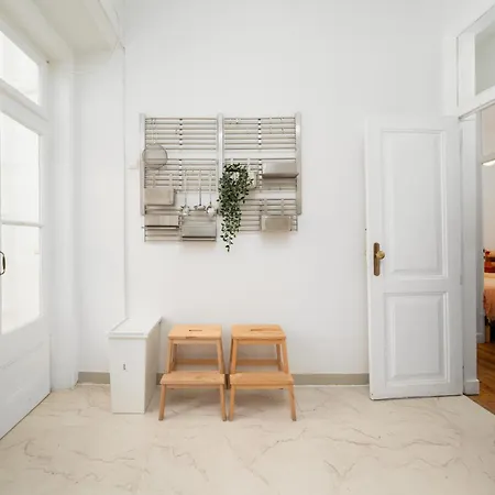 Large By Avenida Da Liberdade 7br *