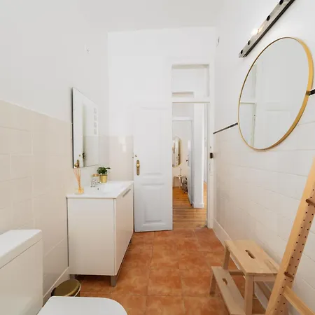 Апартаменты Large By Avenida Da Liberdade 7br Лиссабон