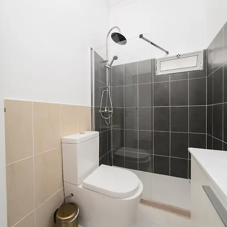 Large By Avenida Da Liberdade 7br Апартаменты *
