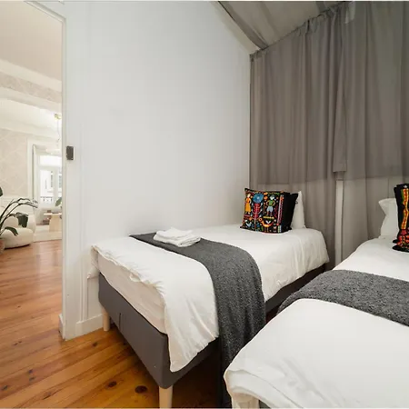 Large By Avenida Da Liberdade 7br Апартаменты Лиссабон