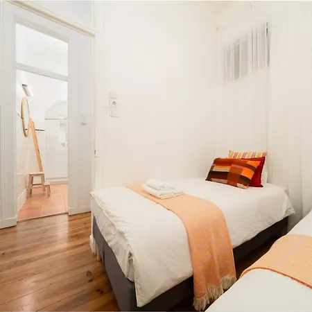 Апартаменты Large By Avenida Da Liberdade 7br Лиссабон