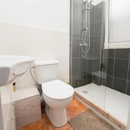 Апартаменты Large By Avenida Da Liberdade 7br Лиссабон