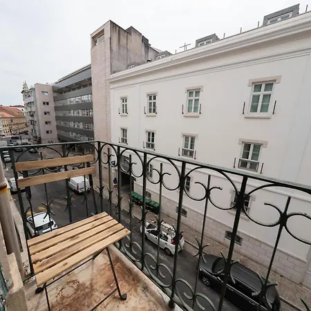 Large By Avenida Da Liberdade 7br Апартаменты